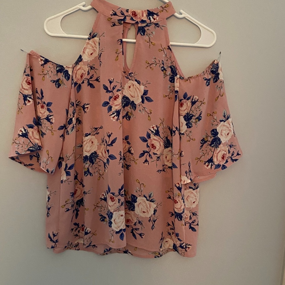 Floral Cold shoulder shirt